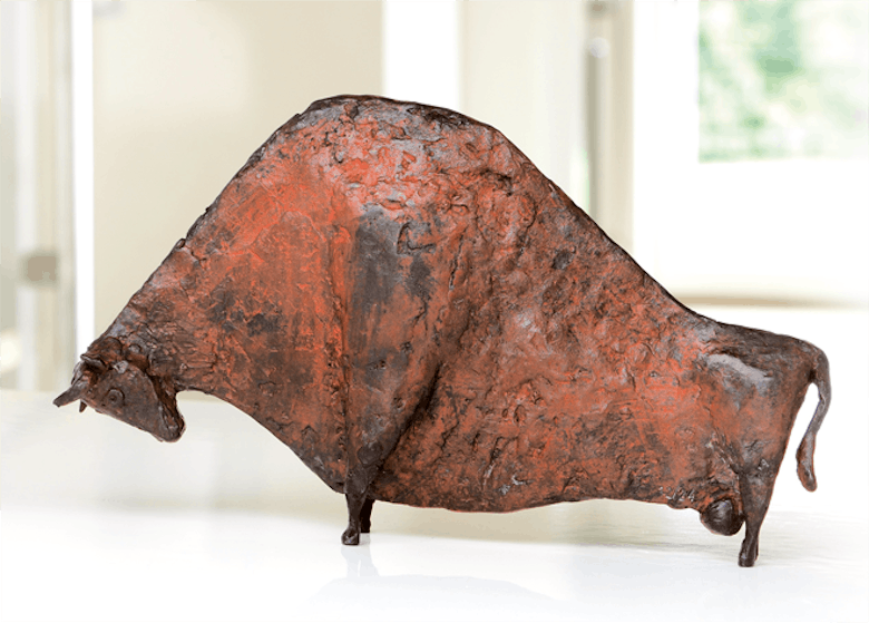 Bronzefigur Großer Stier von Hermann Schwahn