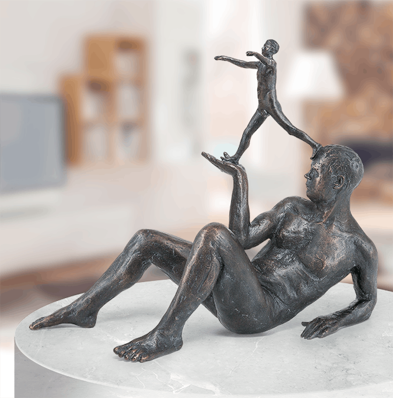 Bronzefigur Was uns denkt, trägt und leitet von Adelbert Heil