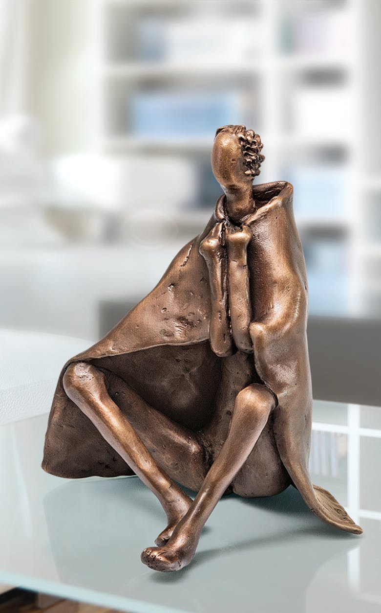Bronzefigur »Nach dem Bade, sitzend« von Pieter Sohl