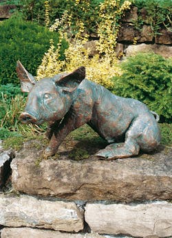 Bronzefigur Schwein von Kurt Tassotti
