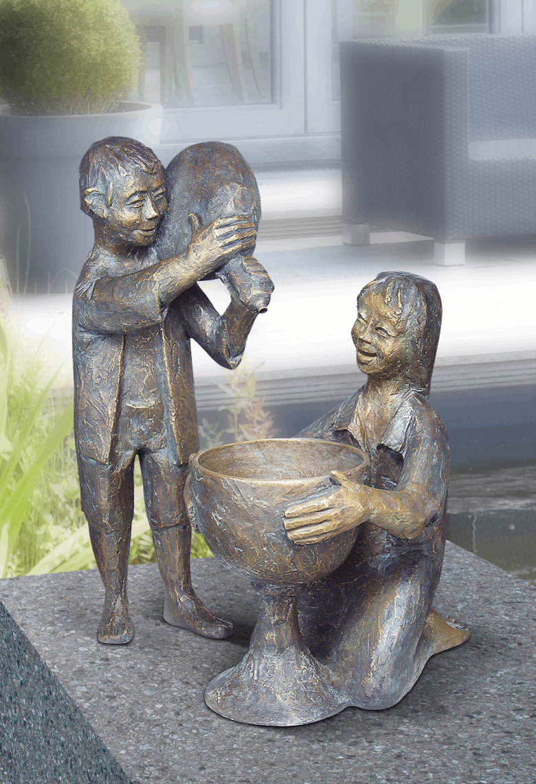 Bronzefigur Mädchen und Junge von Theophil Steinbrenner