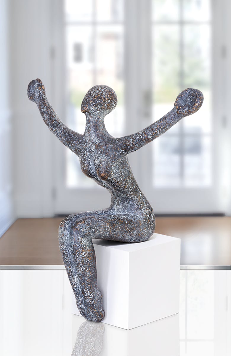 Bronzefigur Sitting woman von Andrea Kraft