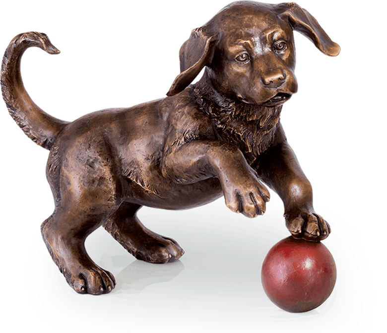 Bronzefigur Hund mit Ball von Atelier Strassacker