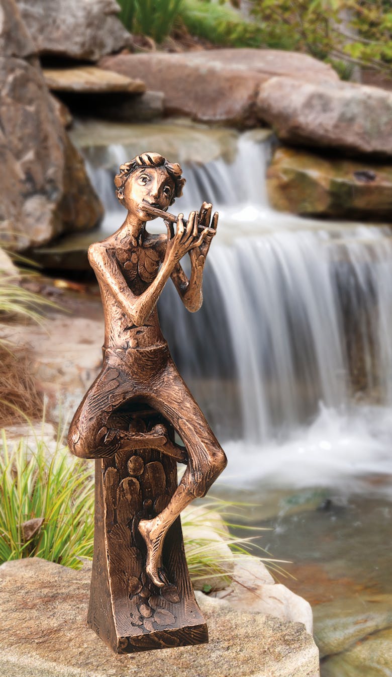 Bronzefigur Flötenspieler von Atelier Strassacker