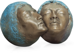 Bronzefigur Zuneigung von Maria-Luise Bodirsky