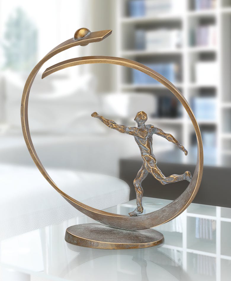 Bronzefigur «Vorwärts» aus dem Atelier Strassacker