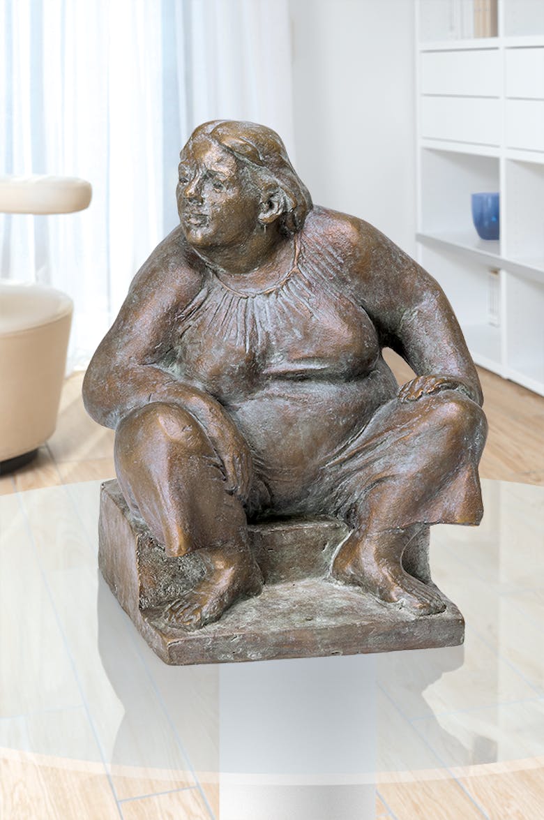 Bronzefigur Hockende von Friedhelm Zilly