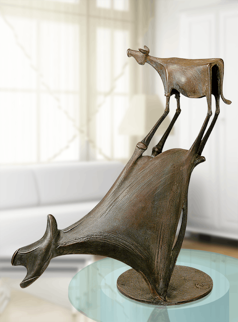 Bronzefigur Kuh im Schatten von Kurtfritz Handel